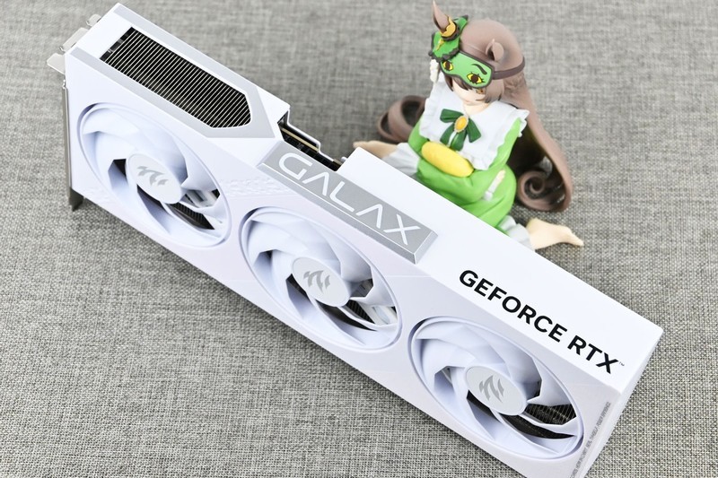 影驰RTX 5060 Ti圣刃MAX OC 16G开箱拆解评测：2K电竞丝滑体验