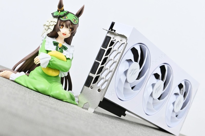 影驰RTX 5060 Ti圣刃MAX OC 16G开箱拆解评测：2K电竞丝滑体验