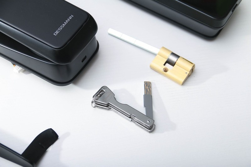 德施曼Q50MPro智能锁：4寸高清室内大屏，支持远程通话、九大解锁功能