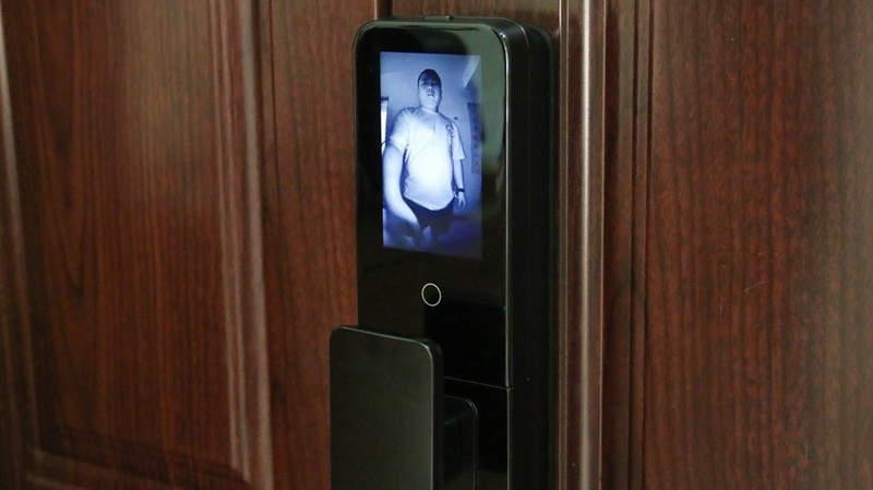 德施曼Q50MPro智能锁：4寸高清室内大屏，支持远程通话、九大解锁功能