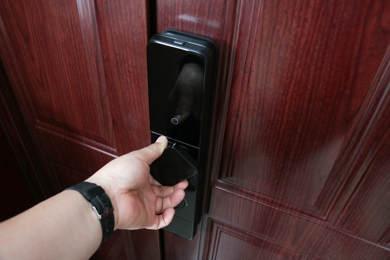 德施曼Q50MPro智能锁：4寸高清室内大屏，支持远程通话、九大解锁功能