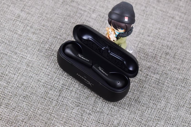 极度未知HyperX天际游戏耳机开箱试玩：真无线也能超低延迟