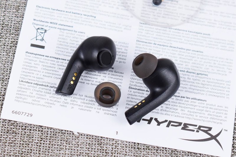 极度未知HyperX天际游戏耳机开箱试玩：真无线也能超低延迟