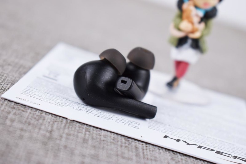 极度未知HyperX天际游戏耳机开箱试玩：真无线也能超低延迟