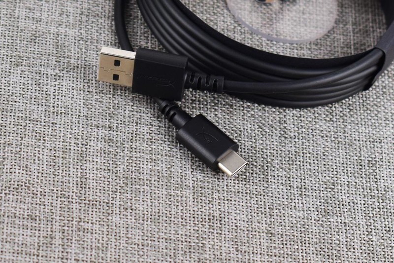 极度未知HyperX天际游戏耳机开箱试玩：真无线也能超低延迟