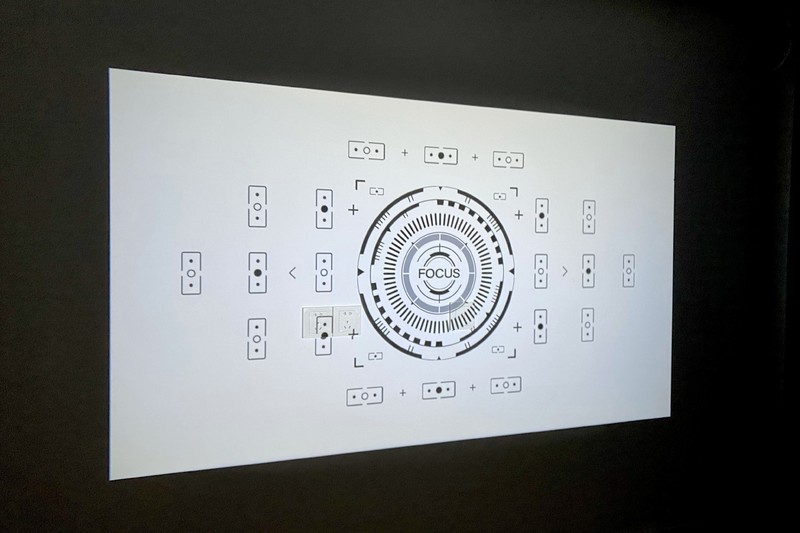 全密闭式光机，1080P物理分辨率，这款投影仪家用，商用我都十分推荐