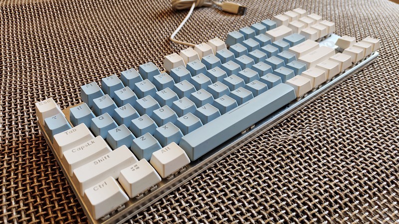 清新而不张扬 达尔优EK815机械合金版机械键盘