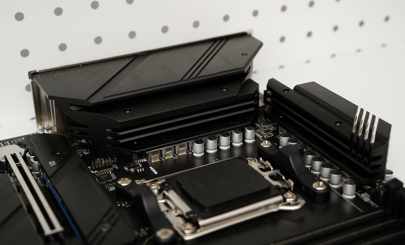 逆袭2K游戏 AMD RADEON RX 6750XT高画质吹响号角