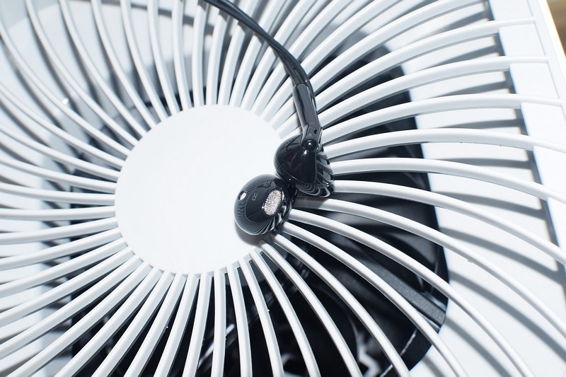 游戏音效的全新体验 Wedoking的G7.1入耳式游戏有线耳机