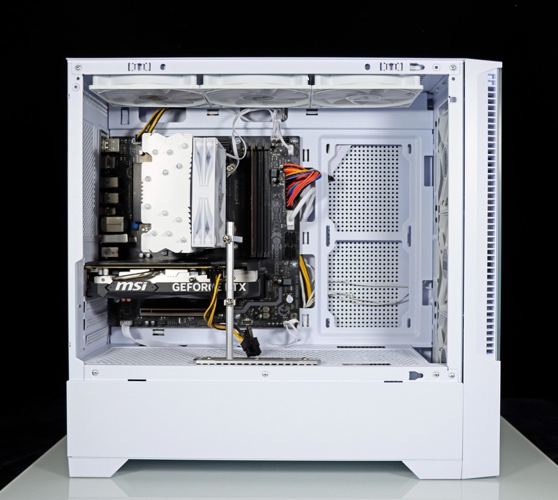 到手即用，主打一个省心！微星 AEGIS 宙斯盾 S 主机