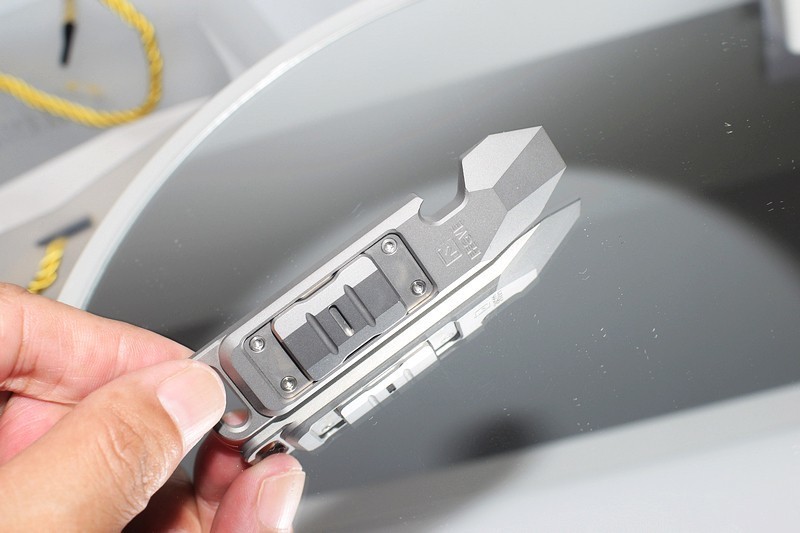 工具与玩具相结合 费戈全钛推推牌撬棍