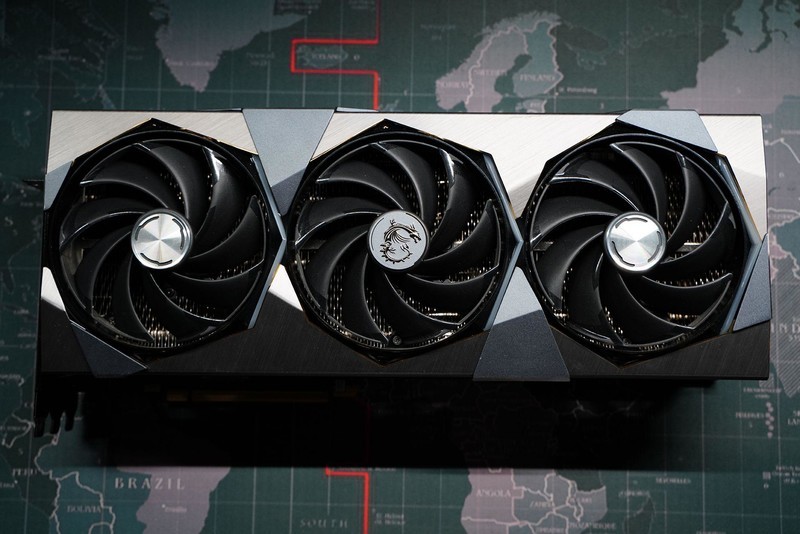 13代i9核心这么多 关掉超线程打游戏会更爽吗？