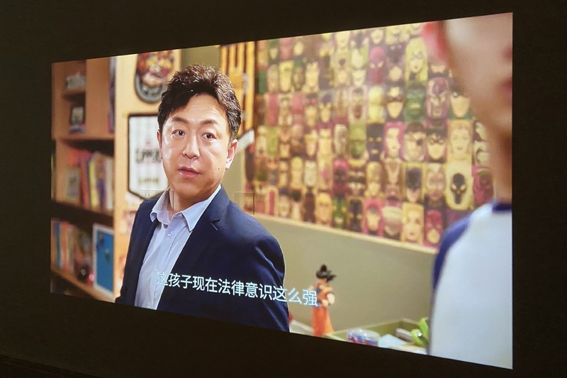 全密闭式光机，1080P物理分辨率，这款投影仪家用，商用我都十分推荐