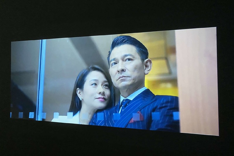 全密闭式光机，1080P物理分辨率，这款投影仪家用，商用我都十分推荐