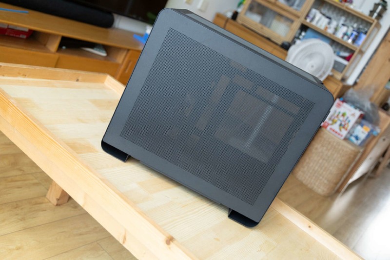 体型小巧，空间合理，兼顾360水冷和长显卡，乔思伯U4Mini体验