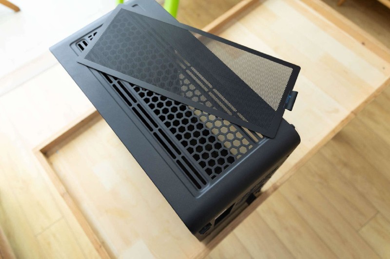 体型小巧，空间合理，兼顾360水冷和长显卡，乔思伯U4Mini体验