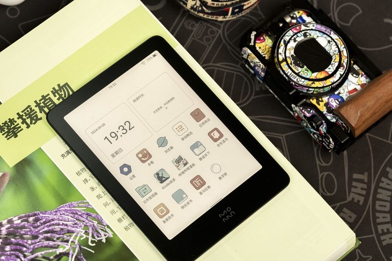 小米生态链彩屏电子书新体验，墨案Pantone 6系统升级，看看有哪些变化