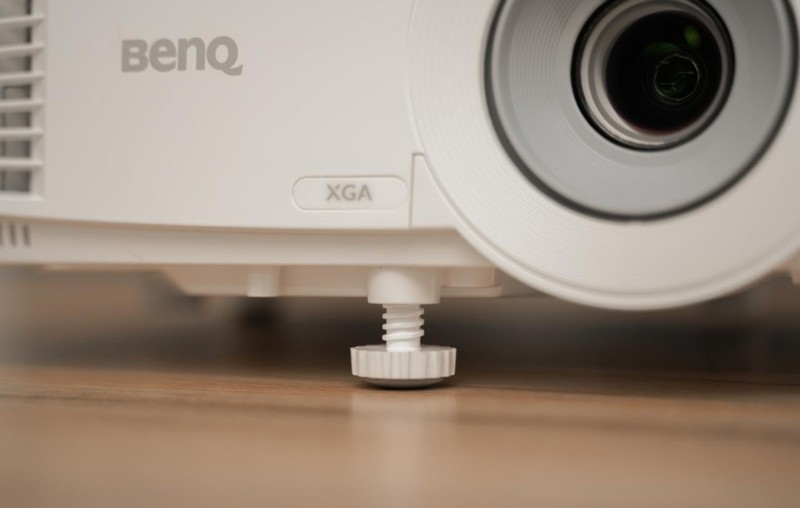 打破低效，明基MX560商用高清投影仪让办公更有效率