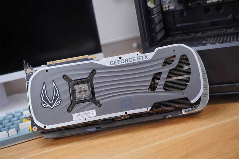 ATX 3.0、逆转弹尘、100-240V宽幅电压，安耐美GX1200W DF电源分享