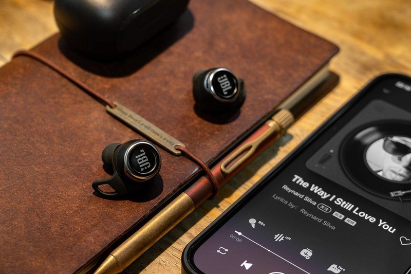 4000字体验长文，解读JBL Reflect Flow Pro：这是一款有态度的TWS