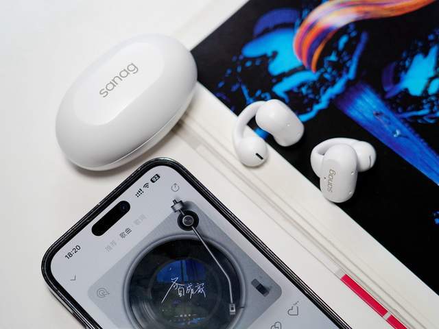 TWS耳机不香了！夹耳佩戴的sanag塞那气传导耳机，还能AI聊天绘画