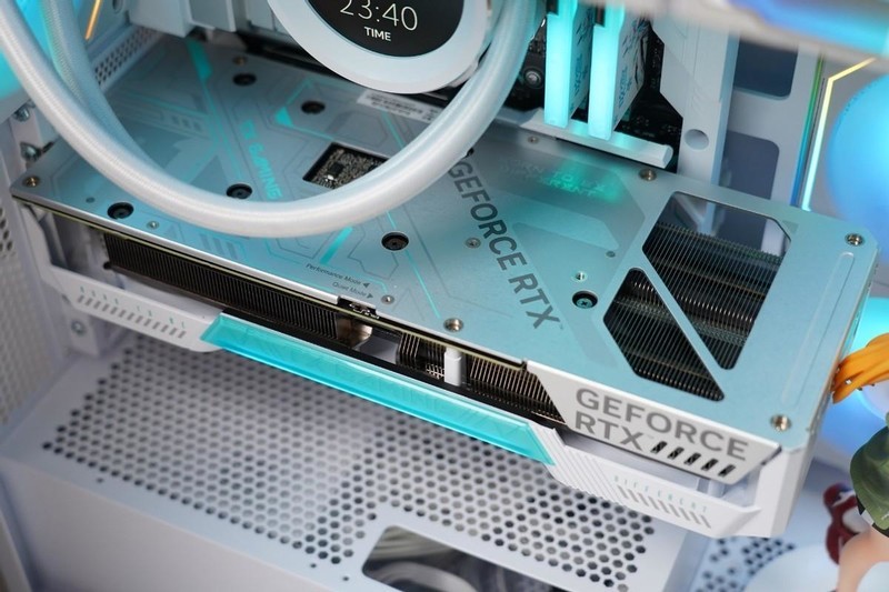 探索背插2.0：i5-13490F+B760 BTF海景房无线装机之旅