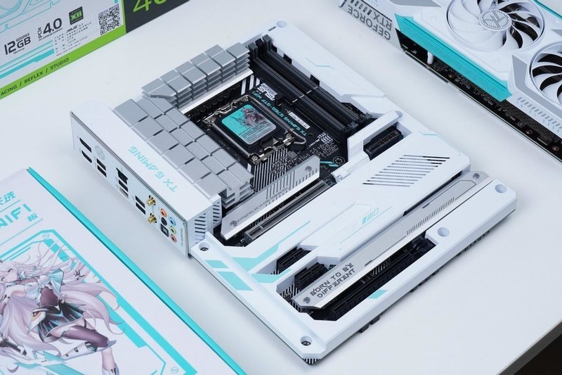 探索背插2.0：i5-13490F+B760 BTF海景房无线装机之旅