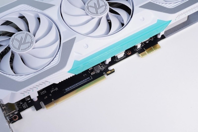 探索背插2.0：i5-13490F+B760 BTF海景房无线装机之旅