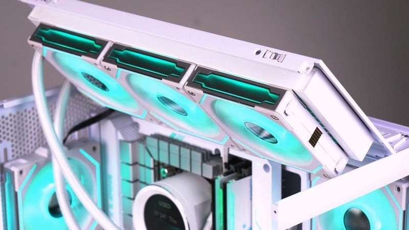 探索背插2.0：i5-13490F+B760 BTF海景房无线装机之旅