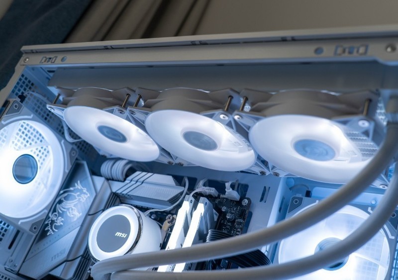 全球最好玩的神作DLC免费送，蓝戟Intel Arc A750 Photon 8G OC X 艾尔登法环黄金树幽