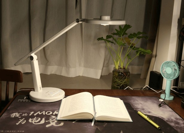 儿童护眼灯哪款比较好？深度讲解儿童护眼台灯怎么选择！一文解析