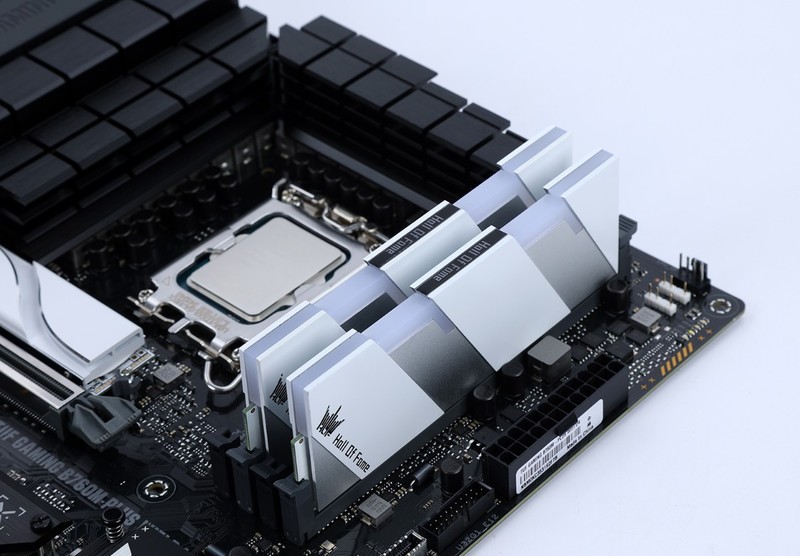 被迫升级，R7-5800X跨平台转战i5-13600KF平台装机是种什么样的体验？