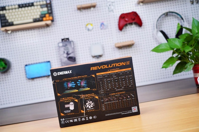 ATX 3.0、逆转弹尘、100-240V宽幅电压，安耐美GX1200W DF电源分享