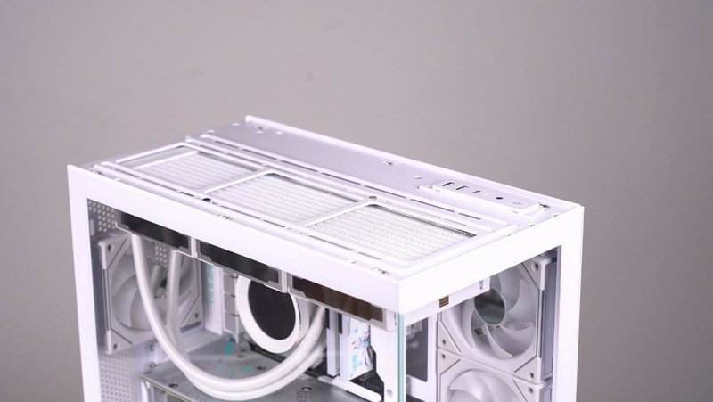 探索背插2.0：i5-13490F+B760 BTF海景房无线装机之旅