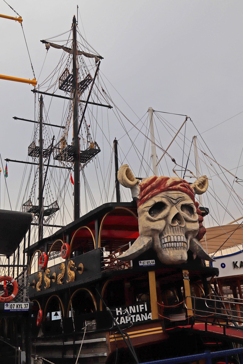 土耳其安塔利亚船游地中海(二}