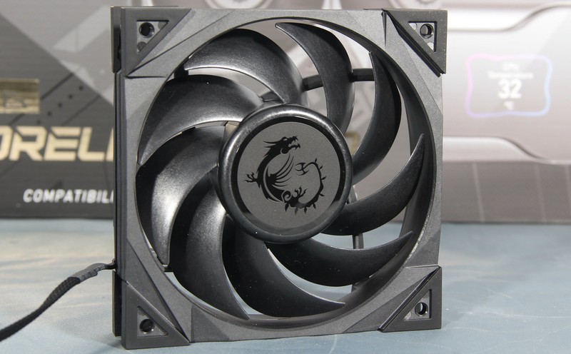 13代i7暴打12代i9！憋屈太久了，牙膏厂疯起来真的挺吓人