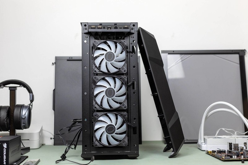 酷冷至尊TD500 Mesh V2机箱评测，机身全新升级，让装机更方便