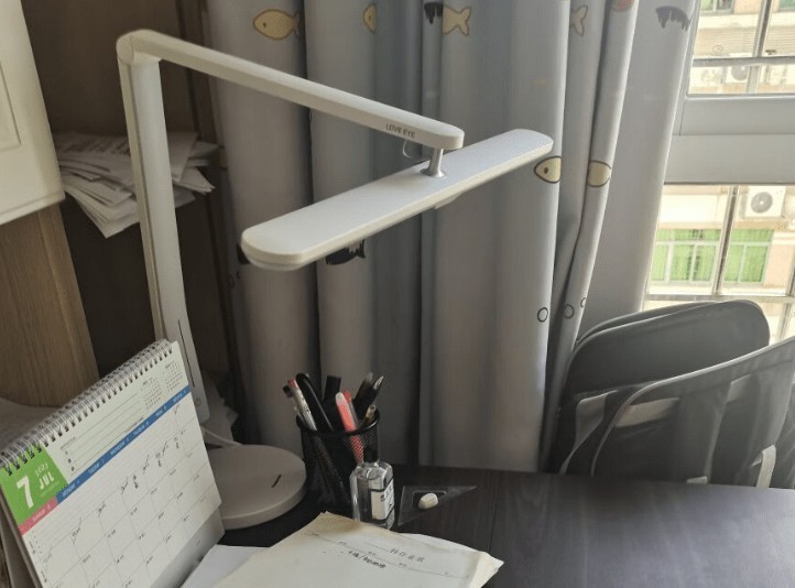 无频闪护眼灯哪个好？儿童护眼台灯品牌推荐