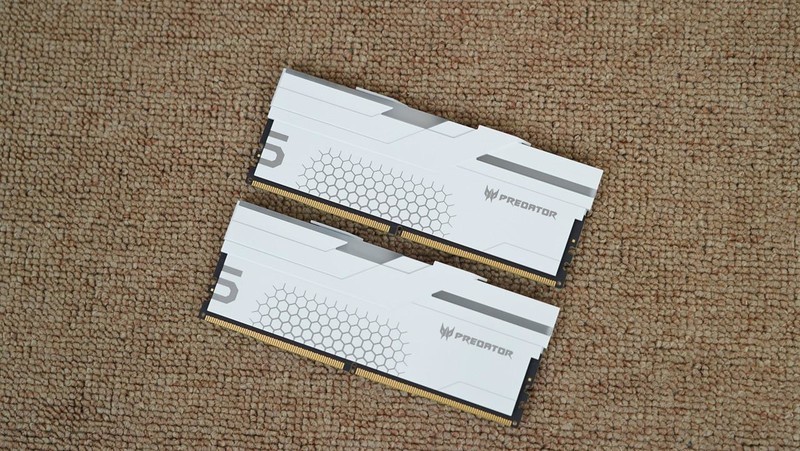 性能容量颜值我全都要，宏碁掠夺者 冰刃DDR5 6800 24G×2内存体验分享