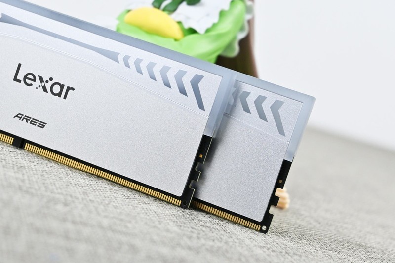 雷克沙Ares战神之翼DDR5 6000 32G内存套装评测：AMD平台低延迟伴侣