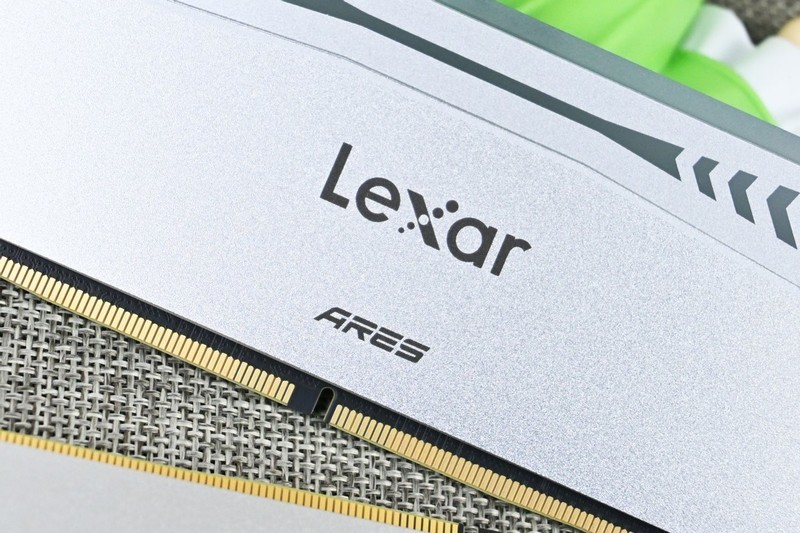 雷克沙Ares战神之翼DDR5 6000 32G内存套装评测：AMD平台低延迟伴侣