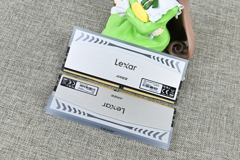 雷克沙Ares战神之翼DDR5 6000 32G内存套装评测：AMD平台低延迟伴侣