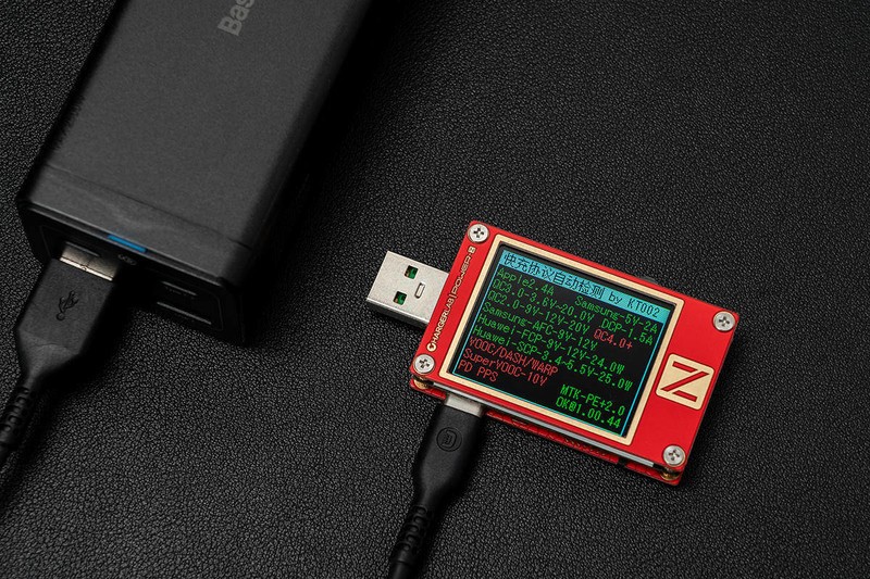 告别乱糟糟的桌面，倍思100W氮化镓桌面插排，解决多设备充电痛点