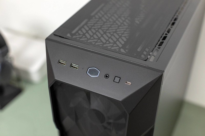 酷冷至尊TD500 Mesh V2机箱评测，机身全新升级，让装机更方便