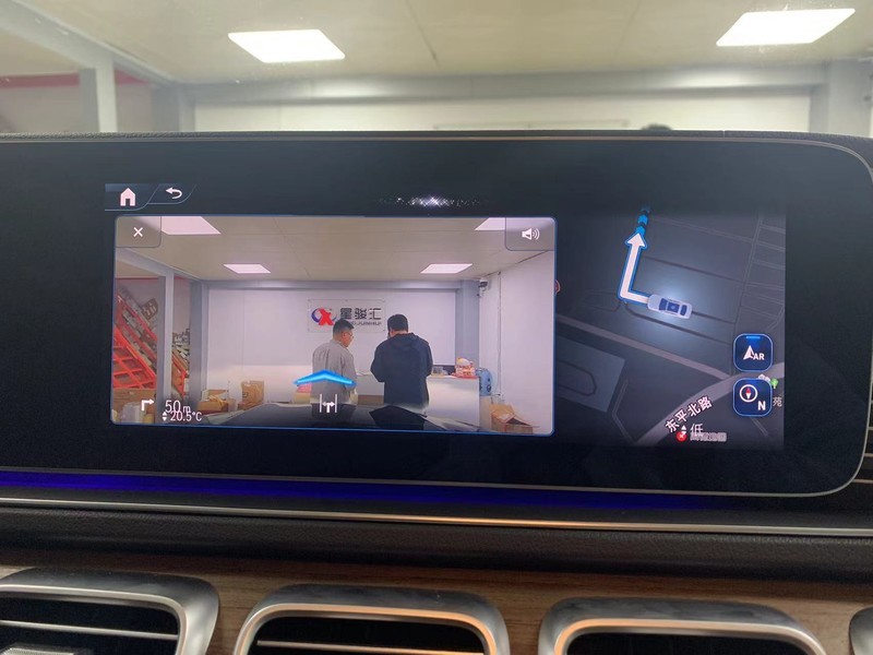 24款奔驰GLS450升级中规主机 激活九大功能