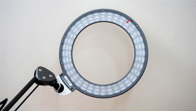 售价3千？爱德华天使之光2专科级护眼台灯实测：噱头还是真本事？