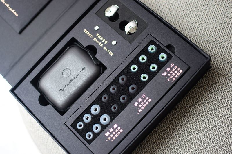 中国之声：竹林鸟青鸾有线耳机，完美融合音质与国风魅力