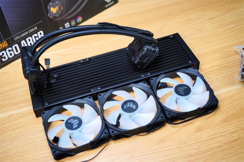 TUF GT502无界版主机：打破界限，超越无限，打造你的极致海景房！