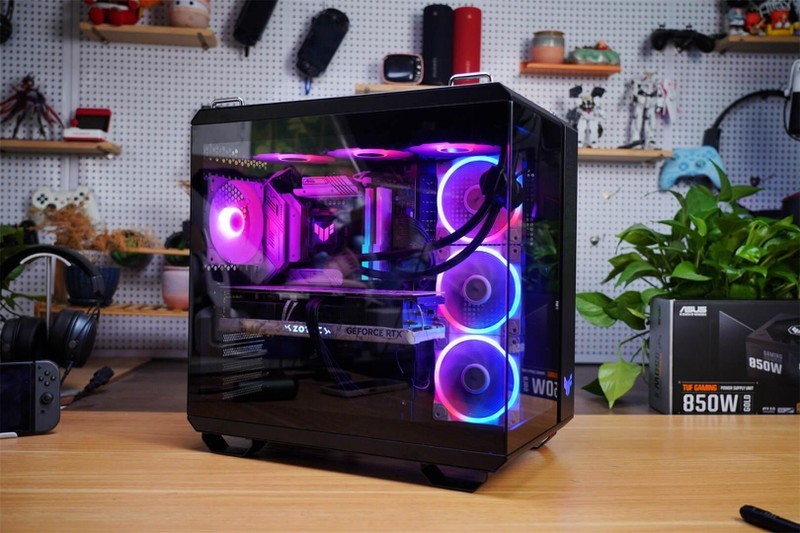 TUF GT502无界版主机：打破界限，超越无限，打造你的极致海景房！