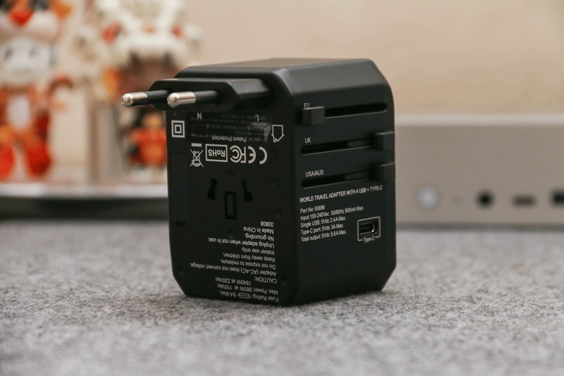 威宝65W氮化镓旅行转换插头：设备都能充，全球224国通用